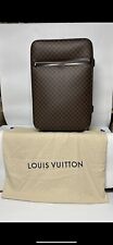 valise vuitton d'occasion  Rocquigny