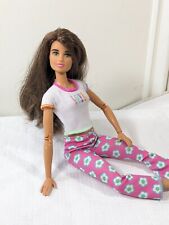 Boneca Barbie Fashionistas boneca articulada cabelo castanho morena Love flor calças comprar usado  Enviando para Brazil