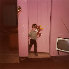 Foto instantânea quarto rosa menino década de 1970 Natal renas TV Cincinnati criança B920 comprar usado  Enviando para Brazil