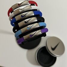 Usado, Pulseira Nike - Pulseira de silicone ajustável Nike com fecho de aço e lata de metal comprar usado  Enviando para Brazil