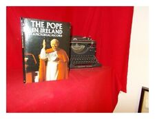 GILL AND MACMILLAN LIMITED The Pope in Ireland : a pictorial record 1979 First E na sprzedaż  Wysyłka do Poland