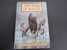 The Mists of Avalon por Marion Zimmer Bradley (1982, capa dura) comprar usado  Enviando para Brazil