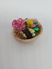 Casa De Bonecas Em Miniatura Cesta De Páscoa Com Ovos de Chocolate Chick Doces Colleen Fofo, usado comprar usado  Enviando para Brazil