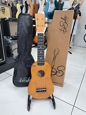 Ukulele soprano natural usato  Frattamaggiore