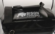 Refrigerador Bison Softpak com abridor de garrafa Bison comporta 12 latas + 5 lb marca gelo EUA comprar usado  Enviando para Brazil
