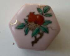 Usado, Caixa de comprimidos vintage japonesa de porcelana pintada à mão rosa comprar usado  Enviando para Brazil