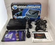 Usado, Sega Saturn Model 1 (MK-80200-50) komplett in OVP mit 2 Controllern comprar usado  Enviando para Brazil