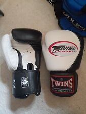 Twins boxing gloves for sale  HUDDERSFIELD
