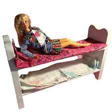 Usado, Beliches de madeira caseiros resistentes tamanho Barbie branco com cobertores comprar usado  Enviando para Brazil