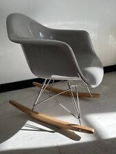 Rocking chair eames d'occasion  Cuers