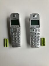 Lote de 2 teléfonos de repuesto Panasonic KX-TGEA40 S con baterías y clip para cinturón, usado segunda mano  Embacar hacia Argentina