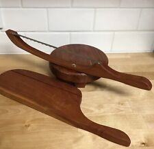 Juego de 2 piezas de tablero de corte de cuchillo de pan de arco de madera de tono medio hecho artesanal, usado segunda mano  Embacar hacia Argentina