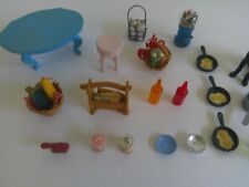 Lote de 20 piezas de muebles y accesorios vintage para casa de muñecas segunda mano  Embacar hacia Argentina