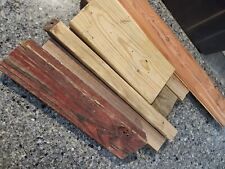 Caja de chatarra de trozos pequeños de madera.  segunda mano  Embacar hacia Argentina