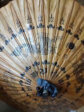 Usado, Guarda-sol chinês antigo artesanal bambu e papel de arroz dragões elefantes. 50 anos de idade. comprar usado  Enviando para Brazil