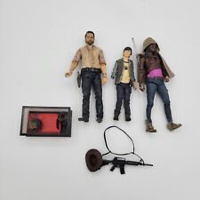 Lote de 3 bonecos colecionáveis de Walking Dead Carl, Michonne e Rick McFarlane Toys 2013 comprar usado  Enviando para Brazil