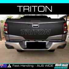 Usado, Adesivo AM TAILGATE envoltório listras ajuste 2015-2018 MITSUBISHI Triton MQ 4x4 elevador comprar usado  Enviando para Brazil