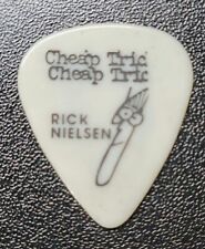 Escolha de guitarra Cheap Trick Rick Nielsen 1982 com erro de impressão comprar usado  Enviando para Brazil