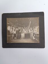 Antiguo gabinete molino de tarjetas cuero algodón fábrica trabajadores hombres grupo fotografía, usado segunda mano  Embacar hacia Argentina