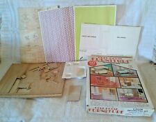 Muñeca casa muebles SKIL Craft Kit #690 incluye papel tapiz y Cubierta para suelos, usado segunda mano  Embacar hacia Spain