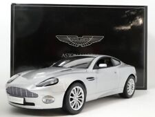 Kyosho Aston Martin Vanquish silver 1/12 08603S2 segunda mano  Embacar hacia Argentina