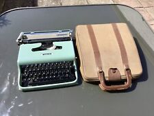 Olivetti Lettera 22 Vintage Typewriter In Original Zip Carry Case, used for sale  Shipping to South Africa