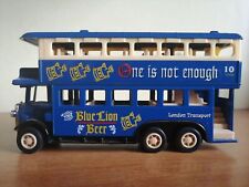 Autobus vintage giocattolo usato  Udine