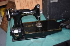 Singer 221-1 1950 máquina de coser portátil peso pluma con estuche segunda mano  Embacar hacia Argentina