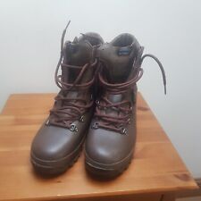 Altberg defender boots for sale  Shipping to Ireland