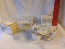 Kit de muebles pintados en miniatura vintage para casa de muñecas - cocina/comedor segunda mano  Embacar hacia Argentina