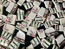 Porcelana quebrada mosaico azulejos ~ Rosas rosa listras pretas acento ~ 100+ peças a comprar usado  Enviando para Brazil