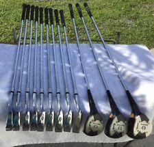 Juego de 12 piezas de palos de golf Allied (H) (3) maderas 1,3,5 (9) hierros empuñaduras a juego segunda mano  Embacar hacia Argentina