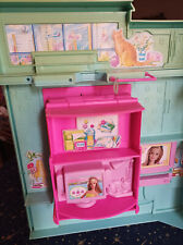 Barbie maison pliable d'occasion  Saint-Macaire