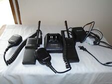 LOTE DE (2) RADIOS VHF Motorola MT2000 136-174 MHz H01KDD9AA4AN CON CARGADOR segunda mano  Embacar hacia Mexico
