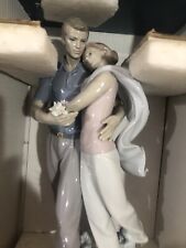 Lladro everything couple for sale  Shipping to Ireland