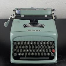 Underwood Olivetti Studio 44 Typewriter Vintage Made In Spain  Hard Case Works for sale  Shipping to South Africa