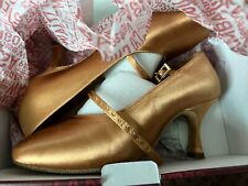 Very Fine dance shoes 8.5. Flesh Satin Colored for sale  Shipping to South Africa