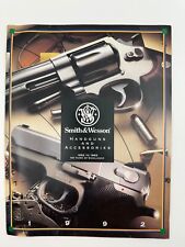 Smith & Wesson 1992 catálogo de pistolas y accesorios segunda mano  Embacar hacia Argentina