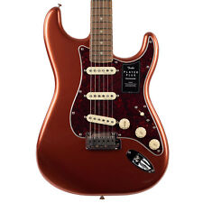 Used Fender Player Plus Stratocaster Pau Ferro - Aged Candy Apple Red til salg  Sendes til Denmark