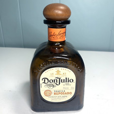 Uma garrafa de tequila vazia 1,75 ml Don Julio Reposado com tampo de cortiça, usado comprar usado  Enviando para Brazil
