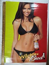 Budweiser Beer Wild On Bud 2002 Bikini Hombre Cueva Niña 26,5""x19"" RARO DE COLECCIÓN segunda mano  Embacar hacia Argentina