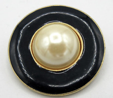 Broche vintage 1 3/8" azul marinho esmalte tom dourado metal off white pérola falsa 3D, usado comprar usado  Enviando para Brazil