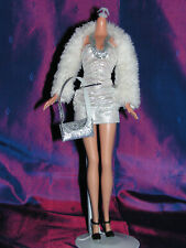 Barbie récente vetements d'occasion  Saint-Savinien