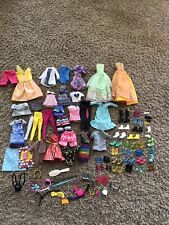 Lote de accesorios de zapatos de ropa Barbie vintage modernos Contempary más de 80 piezas, usado segunda mano  Embacar hacia Argentina