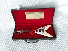 GUITARRA DE MADERA GIBSON FLYING V MODELO - ROCK N ROLL SALÓN DE LA FAMA 8" CON CERTIFICADO DE AUTENTICIDAD segunda mano  Embacar hacia Argentina