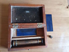 Piccolo spettroscopio tascabil usato  Torino