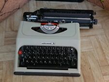 Machine écrire ancienne d'occasion  Beaurepaire