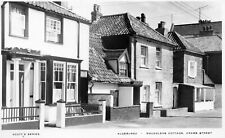 Aldeburgh smugglers cottage for sale  CATERHAM