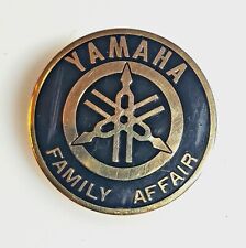 Pin de esmalte Yamaha Family Affair garfos de afinação música tom preto e dourado comprar usado  Enviando para Brazil
