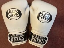 reyes boxing gloves for sale  BEDFORD